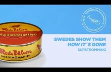 Szwedzi zajadają się Surströmming