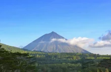 Ponad 100 tys. ludzi uciekło w obawie przed erupcją wulkanu