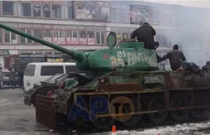 Donbas: separatyści uruchamiają czołg-pomnik z lat czterdziestych