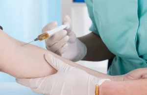 Testowali szczepionki przeciwko wirusowi H5N1 na bezdomnych