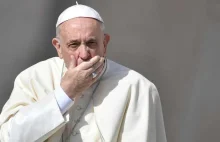 Franciszek spotkał się z ofiarami księdza-pedofila. To były "kluczowe"...