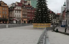 Wygrodzona Choinka oraz Plac Zamkowy, tak wygląda 92 miesięcznica smoleńska.