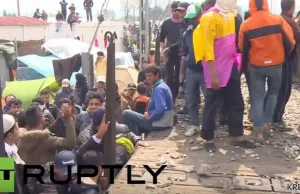 Imigranci próbowali użyć wagonu kolejowego do przełamania macedońskiej granicy