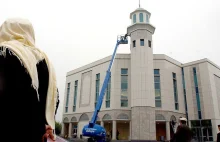 Jeden z największych w Europie meczetów płonie.