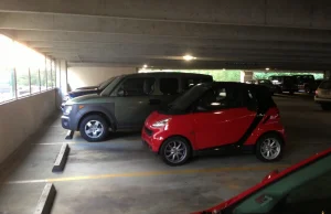 Posiadacze mikro samochodow: parkujcie w ten sposob :)