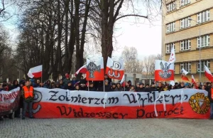 Marsz pamięci Żołnierzy Wyklętych. Kibice Widzewa i ŁKS-u razem