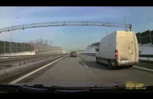 Furiat w Mercedesie atakuje kierowcę na S-1 w Bielsku-Białej