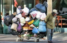Zdecydowana większość bezdomnych pozostaje bez pomocy