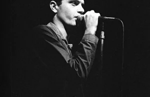 35 lat temu zmarł Ian Curtis z Joy Division - 5 faktów z jego życia