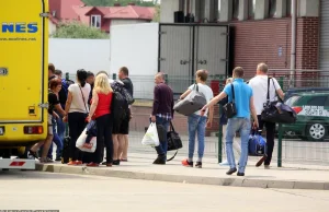 Liczba chętnych Polaków do emigracji wzrosła o 400 tysięcy w ciagu roku