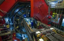 Fizycy z CERN stworzyli najgorętszą, subatomową zupę