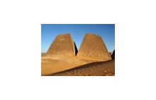 Piramidy - Grobowce Meroe - kultury, której pismo umiemy czytać nie rozumiejąc
