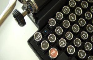 The Qwerkywriter. Maszyna do pisania w nowoczesym wydaniu.