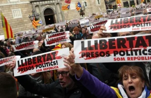 Pogłębia się chaos w Katalonii. Trybunał unieważnił deklarację niepodległości