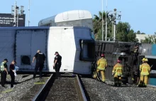 USA: Zderzenie pociągu z ciężarówką, kilkadziesiąt osób rannych
