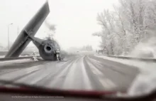 Wypadek statku z Gwiezdnych Wojen na autostradzie