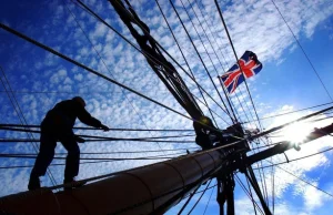 Brytyjscy marynarze nie będą mogli wieszać gołych dziewczyn na okrętach