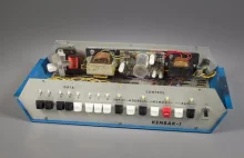 Jeden z pierwszych komputerów osobistych, Kenbak-1, wystawiony na sprzedaż.