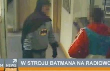 Jeździł w stroju Batmana na dachu radiowozu. 31-letni Krzysztof N. chciał...