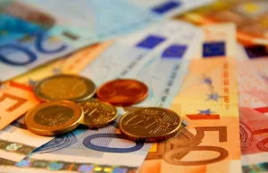 53 proc. Polaków przeciw przyjęciu euro