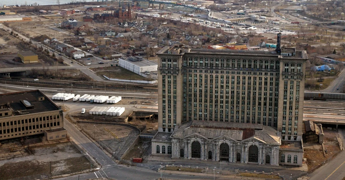 Michigan Central Station - niesamowity opuszczony dworzec ...