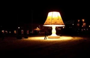 Gigantyczna lampa w Malmo