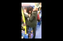 Bójka w Londynie, w autobusie - Video