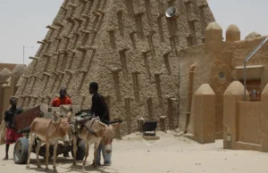 Islamiści niszczą kolejne mauzoela w Timbuktu, które są na liście UNSESCO