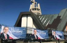 Kościół nie wspiera, ale... banery wyborcze wiesza