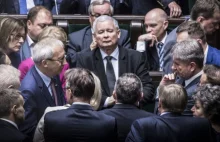 Rządy PiS: najwyższy czas na kryzys, a tu nic