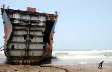 Rozbiórka statków w Indiach - fotoreportaż