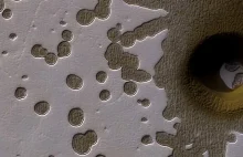 NASA odkryła zaskakująco głęboką formację na Marsie... i nie wie, jak powstała