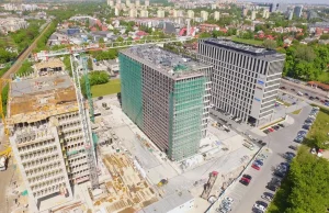 Szklane domy rosną w Krakowie. Jak grzyby po deszczu