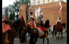 Husaria Jana III Sobieskiego wyrusza z Wawelu (wideo - 23.08.2013)
