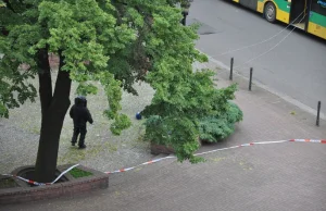 Alarm w Katowicach. W miejskim autobusie znaleziono pozostawioną butlę z gazem