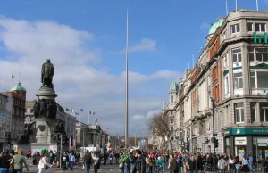 Mandat za przejście przez jezdnię na czerwonym? Nie w Irlandii - tam myślą!