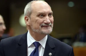 Macierewicz: trzeba odbudować siłę narodu, wojska i gospodarki!