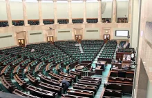 Senatorowie chcą rozszerzyć prawa pracownicze parlamentarzystom