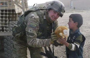 Nagrodzony za obronę polskiej bazy w Ghazni