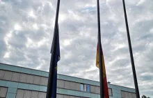 Rocznica Powstania: Niemcy opuszczają flagi "na znak wstydu"