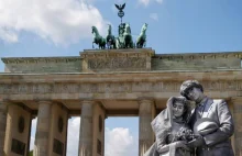 Mudżahedini fundują polskim studentom wycieczkę do Berlina