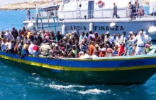 Włochy: Ponad 7 300 "uratowanych" migrantów zmierza do włoskich portów.