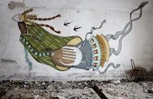 Niezwykły streetart pełen ludowych bóstw i baśniowych stworów