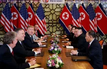 Szczyt w Hanoi. Trump walczy o uwagę, Kim pierwszy raz odpowiada...