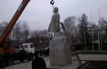 Przypadkowy Demontaż pomnika Lenina !!!!