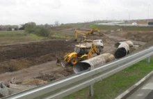 Wybrakowane autostrady - także na A4 odwilż odsłoniła pęknięcia.