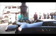 Unicestwianie Lamborghini Murcielago przez Tajwański rząd