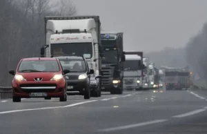 Kierowca tira w kabinie spać nie może