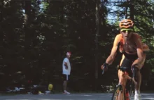Przeskakiwanie na rowerze górskim nad peletonem Tour de France 2013