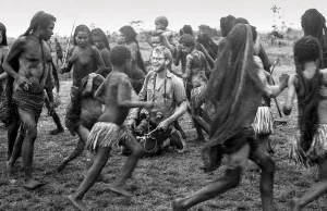 MICHAEL ROCKEFELLER i KANIBALE